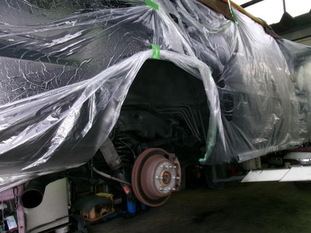 キャデラック　キャデラックエスカレード　下回り塩害防止　レジン塗装