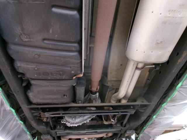 キャデラック　キャデラックエスカレード　下回り塩害防止　レジン塗装