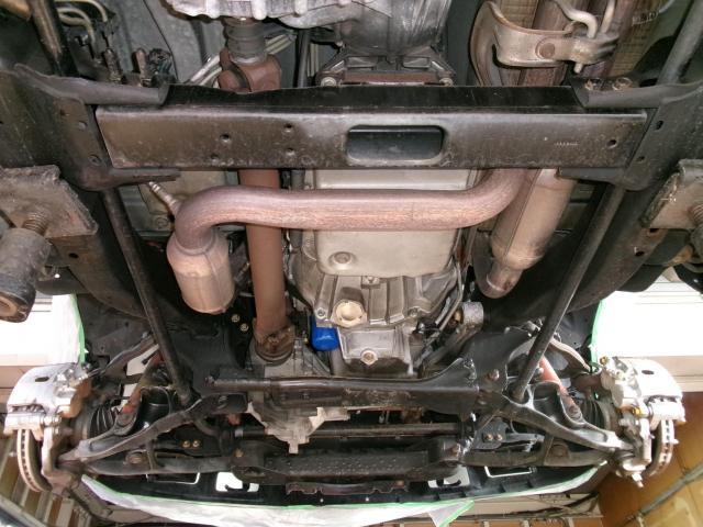 キャデラック　キャデラックエスカレード　下回り塩害防止　レジン塗装