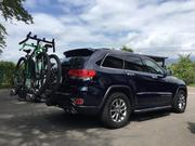 Ｇｒａｎｄ　Ｃｈｅｒｏｋｅｅ　　ジープグランドチェロキーにＴＨＵＬＥ（スーリー）サイクルキャリア装着