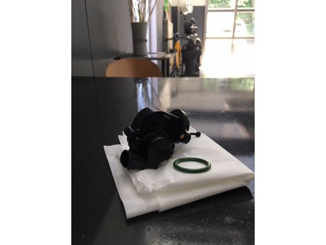 フィアット　ニューパンダ　デュアロジックオイル交換　デュアロジックオイル漏れ修理　セレスピードセンサー　交換　ギアオイル交換　チンク　500　福島県　福島市　伊達市　仙台市　整備工場