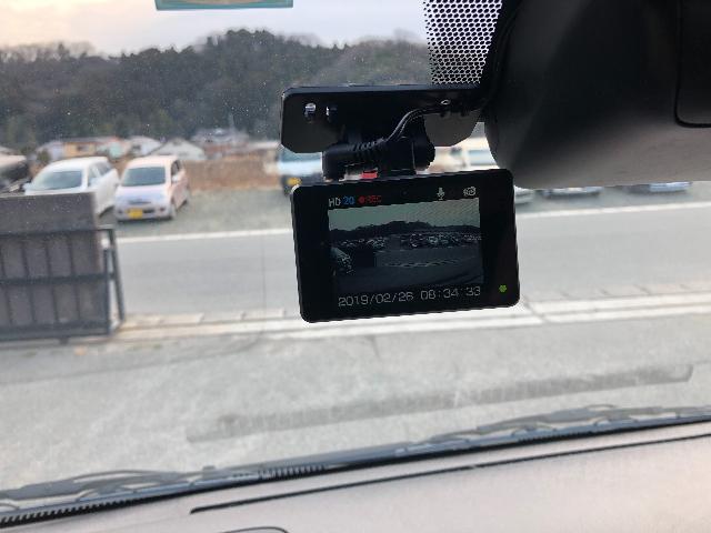 トヨタ 新車ハイエース ナビ・ETC・ドライブレコーダー・バックカメラ取り付け
