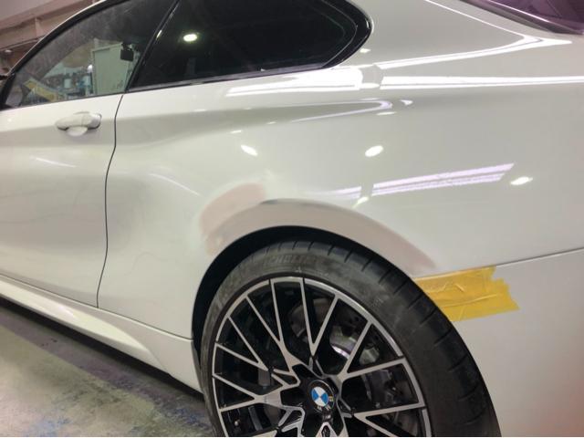 BMW M2 フロントバンパー 左クオーター 鈑金塗装 ヘコミ修理 傷修理