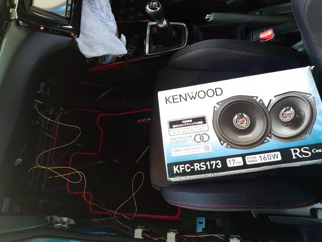 スイフト　スピーカー・ウーファー取付