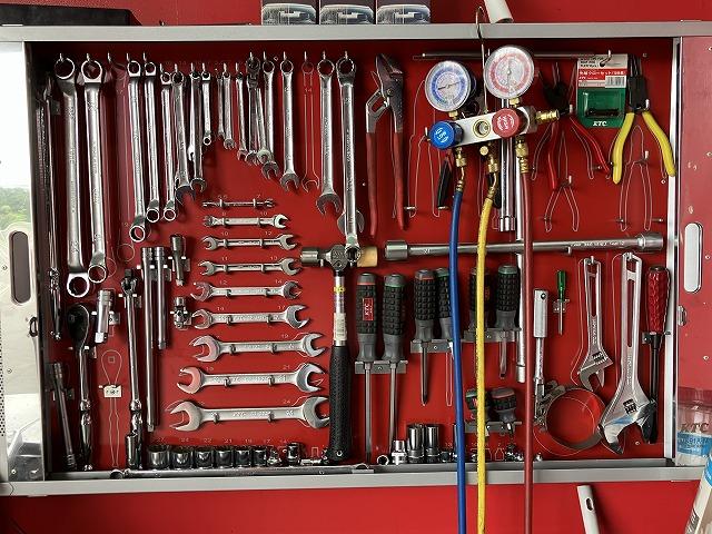 工具類は常に整理整頓を心掛けております。整備ミスを無くし、効率の良い作業をする為です。