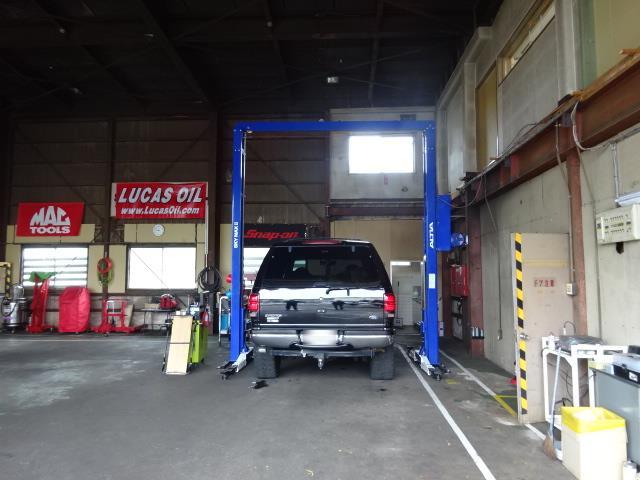 オールドアメリカンの整備を得意としております。もちろん国産車も軽自動車から普通車まで大歓迎です！