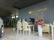 落ち着いた店内でお寛ぎ頂けます。