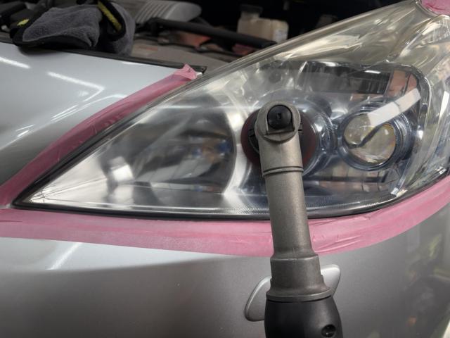 トヨタ　プリウスα　ヘッドライト磨き 研磨　コンパウンド　コーティング　劣化　黄ばみ　くすみ　クリア　クリア剝がれ　メンテナンス　視認性　光量　福島県　福島市　東北