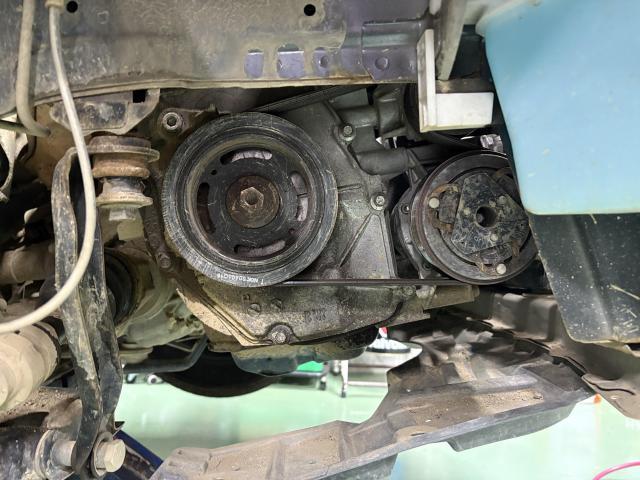日産　ＡＤバン　VZNY12　整備メンテナンス　ファンベルト　オルタネーターベルト　交換　消耗　劣化　定期交換　亀裂　ひび割れ　点検　整備　福島県　福島市　東北　