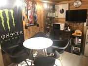 ゆっくりとした商談スペースです。別のスペースもご用意してますので子供ずれのお客様でもご安心下さい。