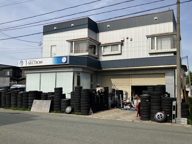 持ち込みタイヤの交換も大歓迎です。タイヤ交換実績多数ございます。