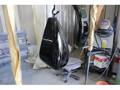 自社板金で対応致します。