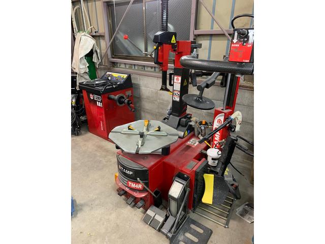 タイヤチェンジャ―も完備しております！