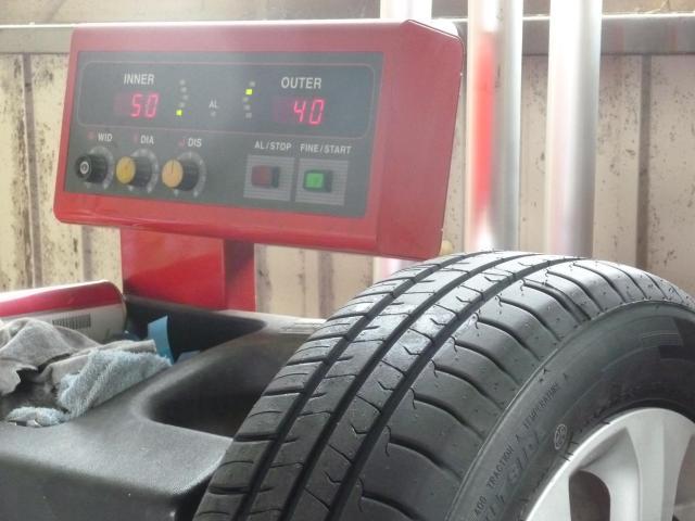 持込タイヤ組替！　185/60R15