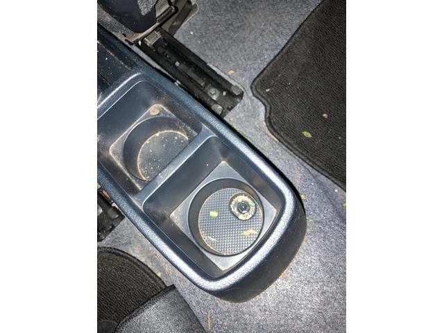 トヨタ　ヴィッツ　サイド　引きずり