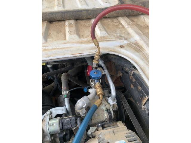 スバル　サンバー　軽トラック　エアコン冷えない　効かない　ガス漏れ　修理　交換