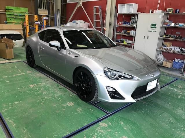 トヨタ　86　ハチロク　ＴＲＤ　スポイラー　取付