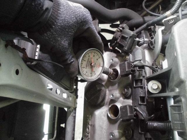 燃焼室の圧縮測定（簡易）　エンジン不調　アクセル踏むとガクガク　ホンダ　ザッツ