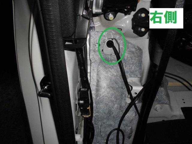 車高調ブリッツDSC PLUSモーターキット取付。リヤ側のボデーに穴開けをご了解頂きハーネスを通しました　ホンダ：シビック