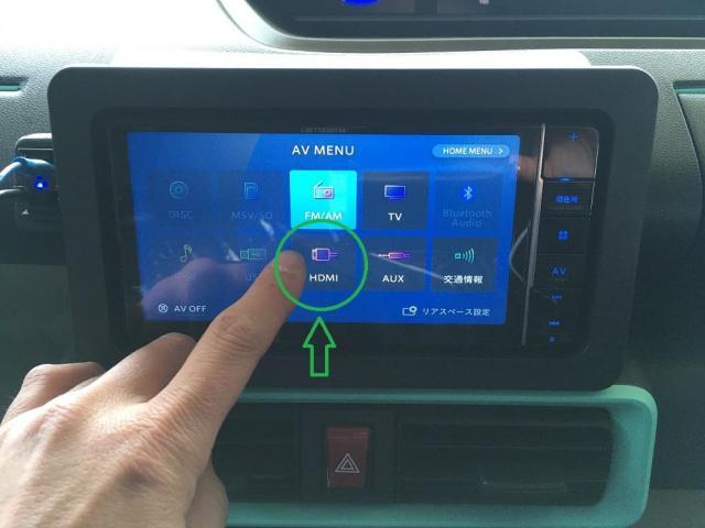 カーナビとアイホーンをＨＤＭＩケーブルで接続。ミラーリンクの動作確認です。ダイハツ：タント