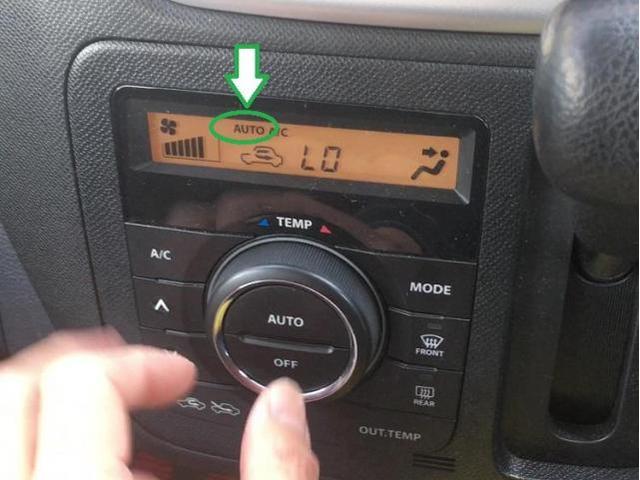 エアコンが冷えず熱風が・・。エアミクスサーボモーター不良でＡＵＴＯ表示が点滅。スズキ：ワゴンＲ