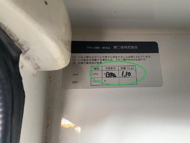 変な音だして冷えなくなる。保冷車は死活問題です。原因は、エアコン（クーラー）コンデンサーファンが回らず圧力異常（高い）。ダイハツ：ハイゼット保冷車