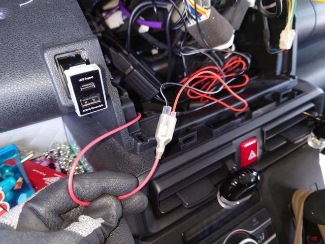 使い易さは人それぞれ。ＵＳＢポートを自分仕様へ変更依頼です。ダイハツ：タント