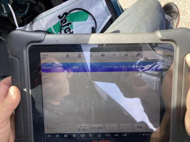 警告灯が消えない原因を作っておりました。コネクターの差し間違いです。スズキ：スーパーキャリー