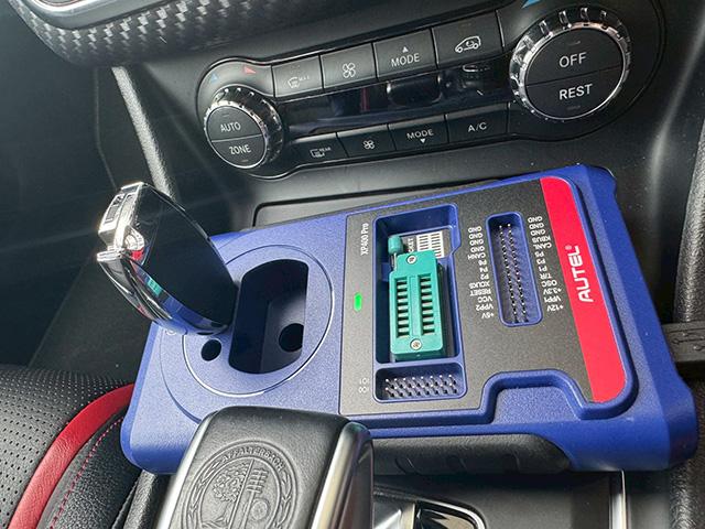 メルセデス・ベンツ　Ａ45　キー追加登録