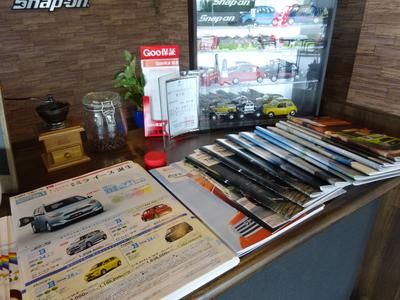 新車・中古車も販売