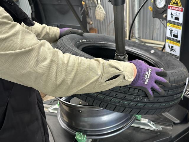日産　ルークス　ホイール・タイヤ交換　スタッドレスタイヤ交換　グリーンランダ　タイヤ点検