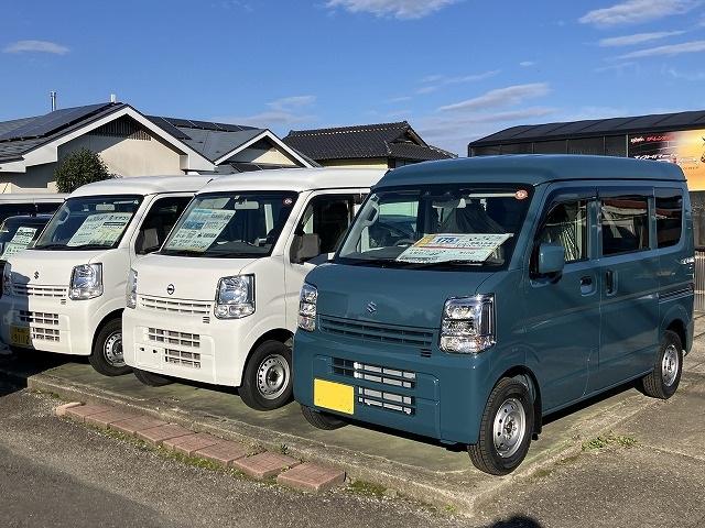 中古車も多数ございます。見て触ってお選び頂けます。