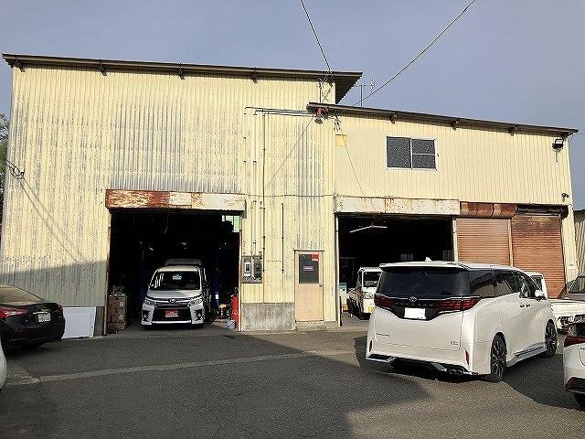 アットホームな雰囲気のお店です。お車のことでお困りならお気軽にご相談下さい。