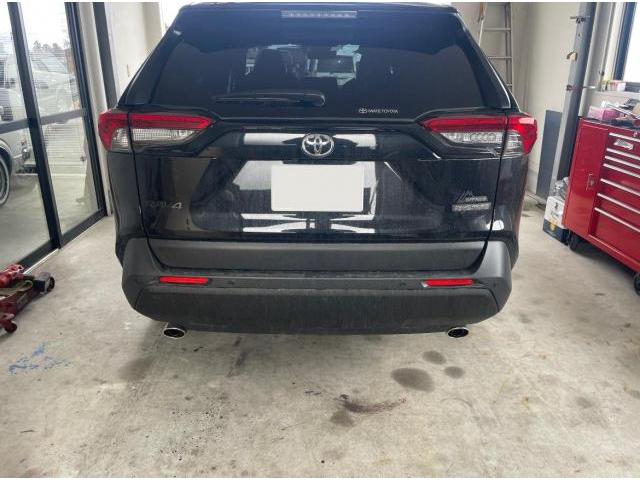 ＲＡＶ４ 純正オプションTRDアンダーガーニッシュ取付　社外SOREX製ヒッチメンバー取付
