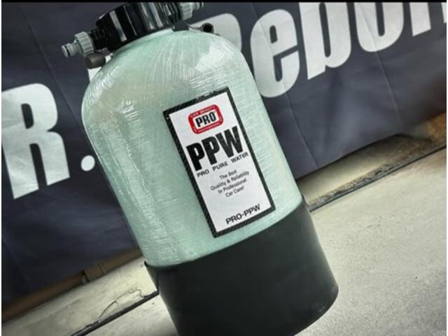 純水機完備。洗車のみメニューもご用意しております。