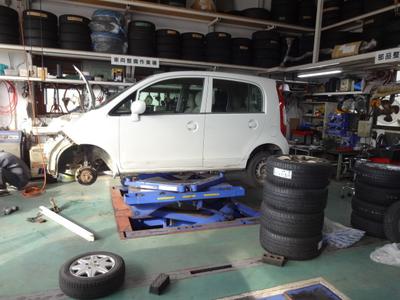 オイル交換からエンジン載せ替えまで対応！