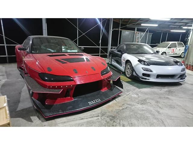 マツダ　RX-7　フロントフェンダー　加工　その2【広島県・呉市・東広島市で持込でのタイヤ交換・パーツ取付・車検・修理・鈑金塗装のことならナイトー自動車販売へ！！】