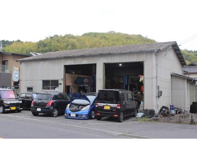 カーカスタマイズショップ109です!