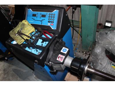 ホイールバランサー完備!