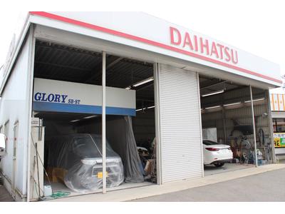 自社鈑金工場完備！