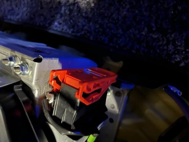 アクア　NHP10　ハイブリット異常　ハイブリットバッテリー　冷却ファン交換　広島市　佐伯区　五日市　車検　修理　整備　板金　販売