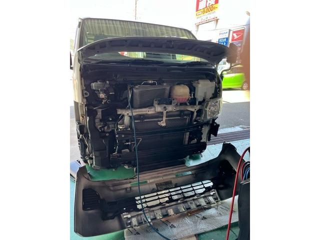 トヨタ　ハイエース　エアコン不調　エアコン修理　広島市　佐伯区　五日市　車検　修理　整備　板金　販売　安い