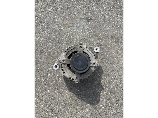 トヨタ　レジアス（ハイエース）　電装系修理 ダイナモ交換　リビルト　広島市　佐伯区　西区　安佐南区　五日市　石内　八幡　湯来　井口　草津　沼田　大塚　伴　車検　整備　修理　板金　販売　リース　安い