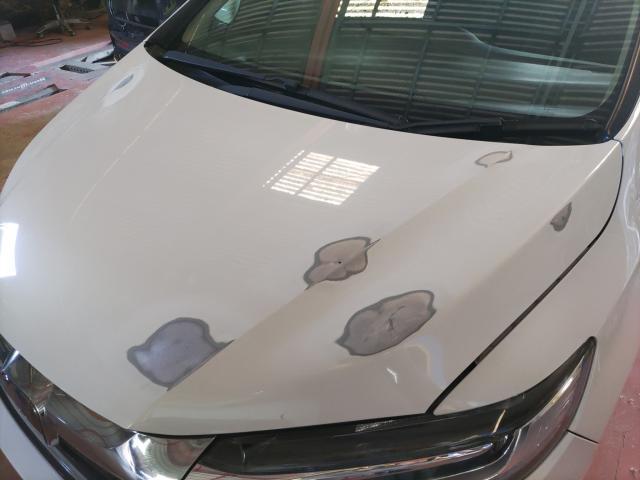 ボンネットへこみ修理【広島県　竹原市・東広島市・三原市・尾道市　お車の傷、凹み修理・鈑金塗装修理・事故修理・クイック鈑金塗装・各種パーツの持込取付ならニュープロダクトへご相談下さい！】