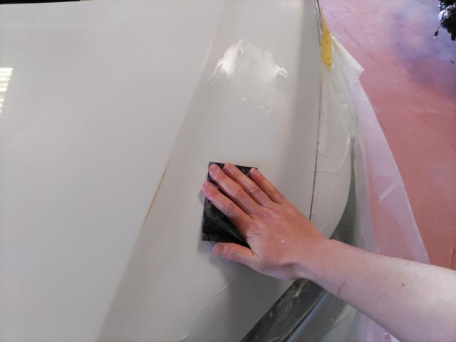 ボンネットへこみ修理【広島県　竹原市・東広島市・三原市・尾道市　お車の傷、凹み修理・鈑金塗装修理・事故修理・クイック鈑金塗装・各種パーツの持込取付ならニュープロダクトへご相談下さい！】