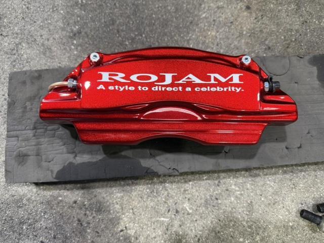 トヨタ　クラウンエステート　キャリパーカバー　取付【岡山市北区　岡山市南区　岡山市中区　総社市　倉敷市　持込でのタイヤ交換、各種パーツ取付、修理の事ならフィールワンへおまかせ下さい！】