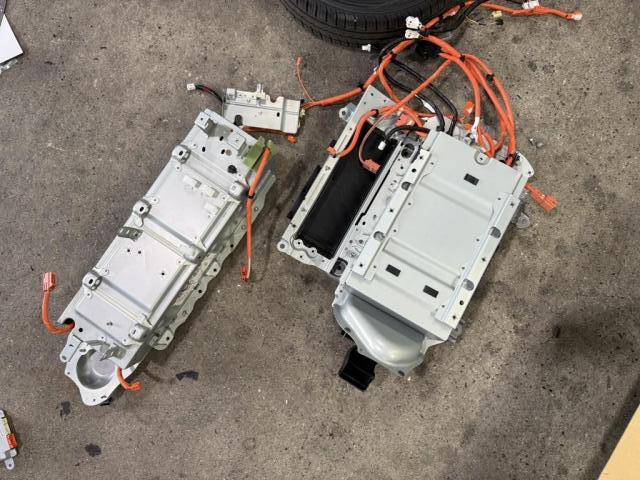 トヨタ　エスティマハイブリッドハイブリッド　警告灯点灯　バッテリー内部異常で交換　修理【岡山市北区　岡山市南区　岡山市中区　総社市　倉敷市　持込でのタイヤ交換、各種パーツ取付、修理の事ならフィールワンへおまかせ下さい！】