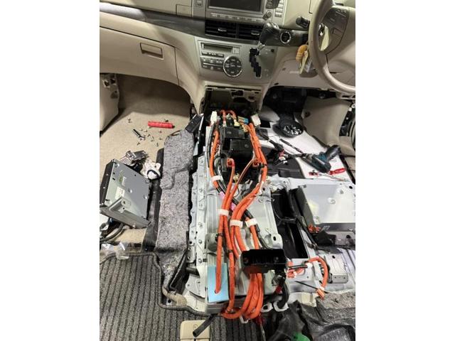 トヨタ　エスティマハイブリッドハイブリッド　警告灯点灯　バッテリー内部異常で交換　修理【岡山市北区　岡山市南区　岡山市中区　総社市　倉敷市　持込でのタイヤ交換、各種パーツ取付、修理の事ならフィールワンへおまかせ下さい！】