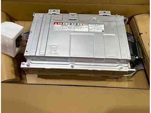 トヨタ　アクア　警告灯点灯　電動走行しない・・・ハイブリッドバッテリー　交換修理　お預かり【岡山市北区　岡山市南区　岡山市中区　総社市　倉敷市　持込でのタイヤ交換、各種パーツ取付、修理の事ならフィールワンへおまかせ下さい！】