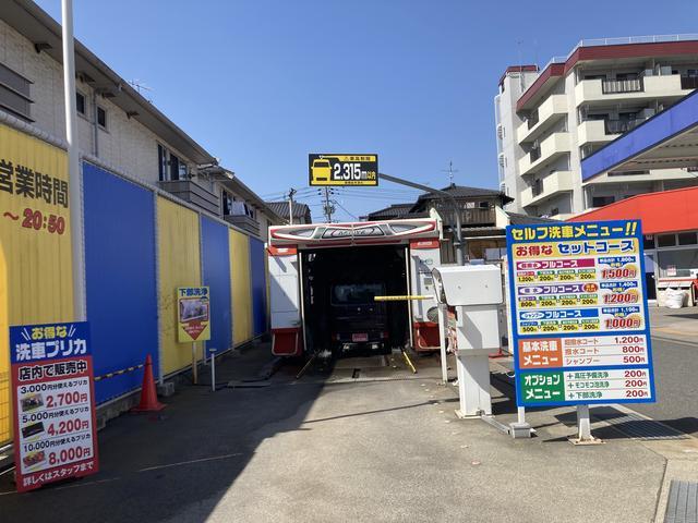 洗車機もありますので、洗車のついでに「きずへこみ直し」ご相談できます